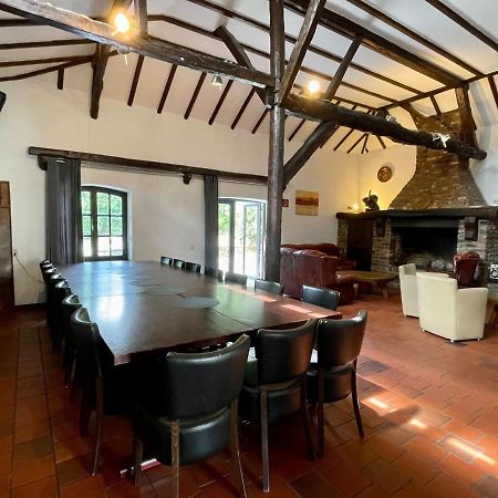 Magnificent Farmhouse In Sint Joost 外观 照片